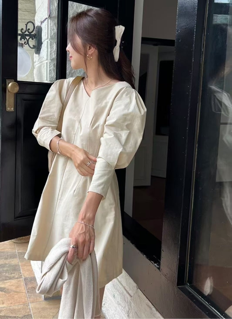 V領修腰七分袖連身裙