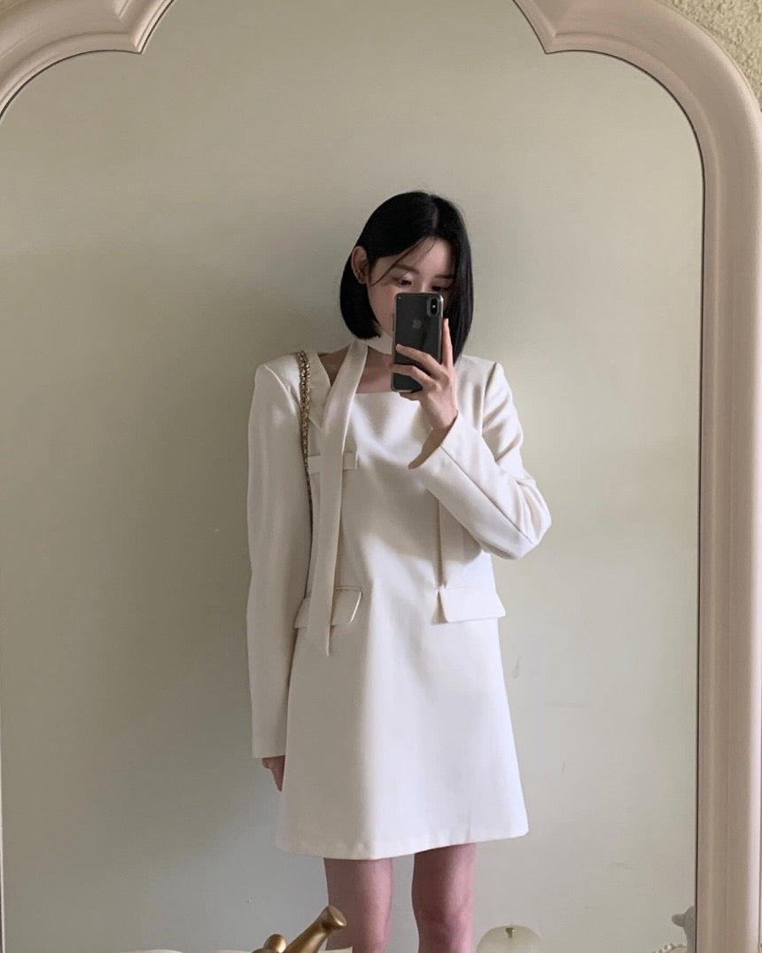 法式方領系帶連身裙